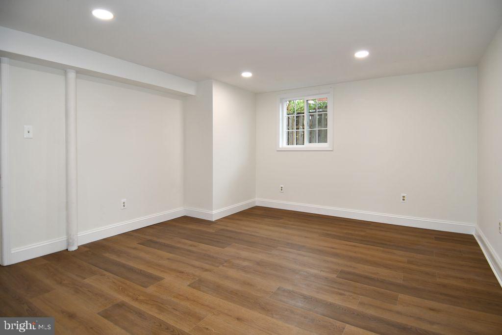 7407 KELVIN PL, SPRINGFIELD, Virginia 22151, 5 Bedrooms Bedrooms, ,3 BathroomsBathrooms,Residential,For sale,7407 KELVIN PL,VAFX2278350 MLS # VAFX2278350 7407 KELVIN PL, SPRINGFIELD, Virginia 22151, 5 Bedrooms Bedrooms, ,3 BathroomsBathrooms,Residential,For sale,7407 KELVIN PL,VAFX2278350 MLS # VAFX2278350