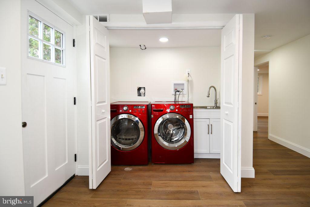 7407 KELVIN PL, SPRINGFIELD, Virginia 22151, 5 Bedrooms Bedrooms, ,3 BathroomsBathrooms,Residential,For sale,7407 KELVIN PL,VAFX2278350 MLS # VAFX2278350 7407 KELVIN PL, SPRINGFIELD, Virginia 22151, 5 Bedrooms Bedrooms, ,3 BathroomsBathrooms,Residential,For sale,7407 KELVIN PL,VAFX2278350 MLS # VAFX2278350