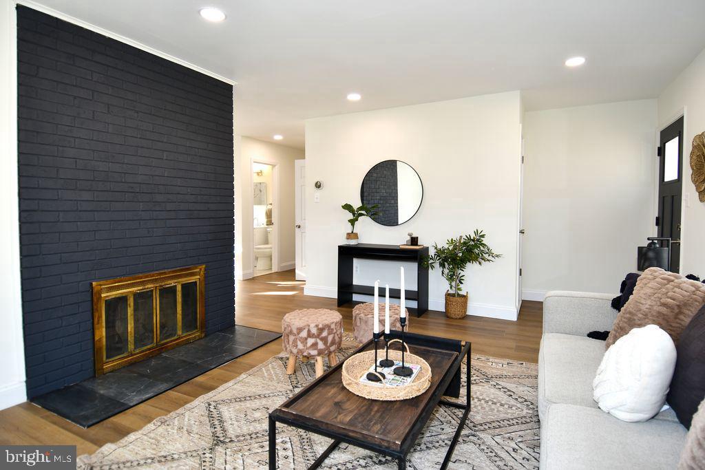 7407 KELVIN PL, SPRINGFIELD, Virginia 22151, 5 Bedrooms Bedrooms, ,3 BathroomsBathrooms,Residential,For sale,7407 KELVIN PL,VAFX2278350 MLS # VAFX2278350 7407 KELVIN PL, SPRINGFIELD, Virginia 22151, 5 Bedrooms Bedrooms, ,3 BathroomsBathrooms,Residential,For sale,7407 KELVIN PL,VAFX2278350 MLS # VAFX2278350