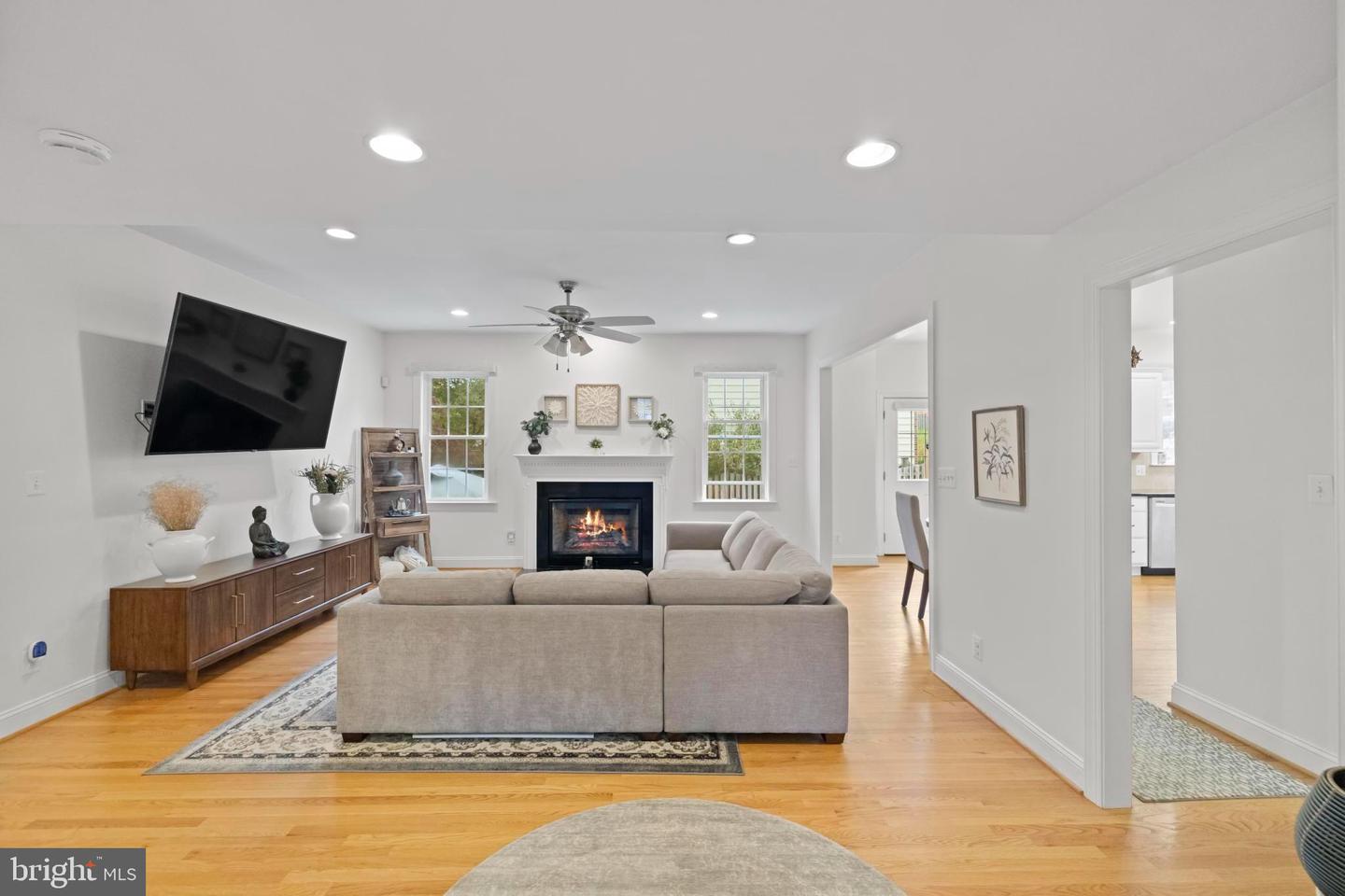 16199 SHEFFIELD DR, DUMFRIES, Virginia 22025, 4 Bedrooms Bedrooms, 12 Rooms Rooms,3 BathroomsBathrooms,Residential,For sale,16199 SHEFFIELD DR,VAPW2107514 MLS # VAPW2107514 16199 SHEFFIELD DR, DUMFRIES, Virginia 22025, 4 Bedrooms Bedrooms, 12 Rooms Rooms,3 BathroomsBathrooms,Residential,For sale,16199 SHEFFIELD DR,VAPW2107514 MLS # VAPW2107514