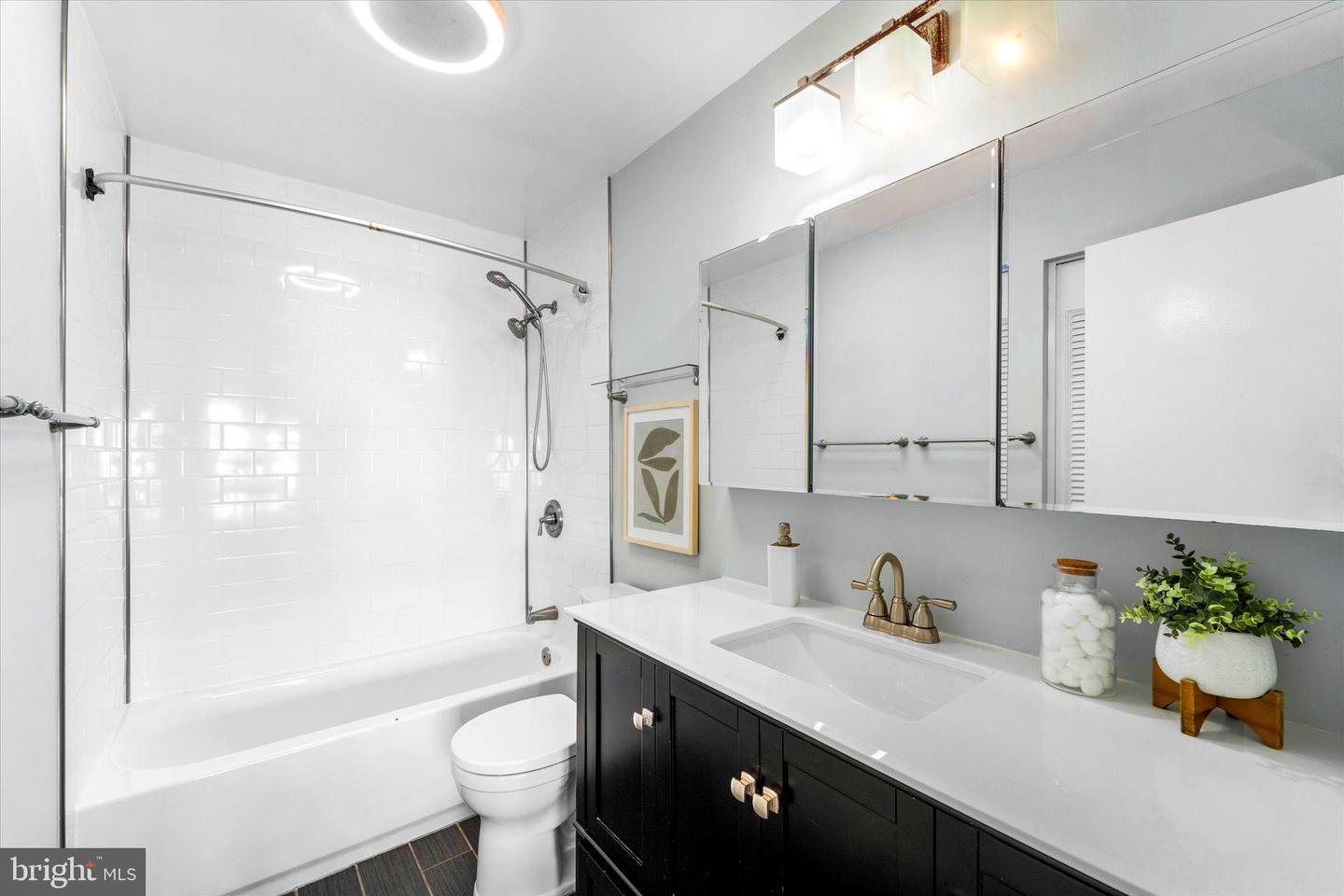 624 15TH ST S #1, ARLINGTON, Virginia 22202, 2 Bedrooms Bedrooms, ,2 BathroomsBathrooms,Residential,For sale,624 15TH ST S #1,VAAR2066268 MLS # VAAR2066268