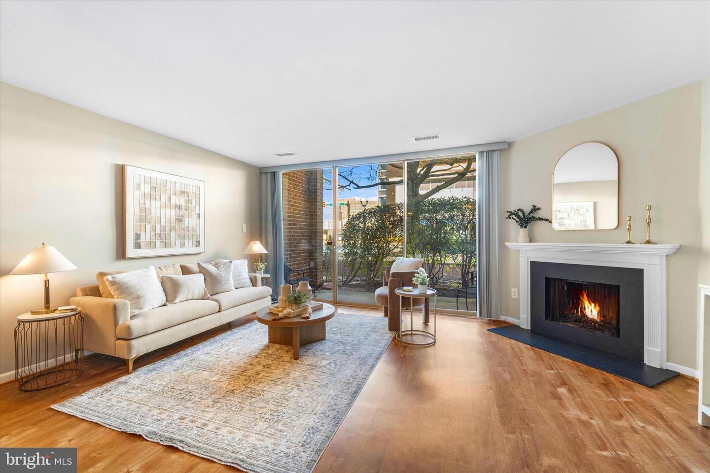 624 15TH ST S #1, ARLINGTON, Virginia 22202, 2 Bedrooms Bedrooms, ,2 BathroomsBathrooms,Residential,For sale,624 15TH ST S #1,VAAR2066268 MLS # VAAR2066268