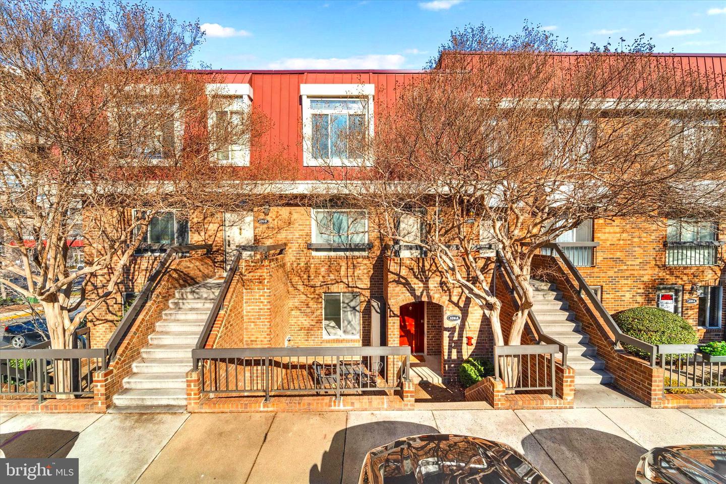 624 15TH ST S #1, ARLINGTON, Virginia 22202, 2 Bedrooms Bedrooms, ,2 BathroomsBathrooms,Residential,For sale,624 15TH ST S #1,VAAR2066268 MLS # VAAR2066268