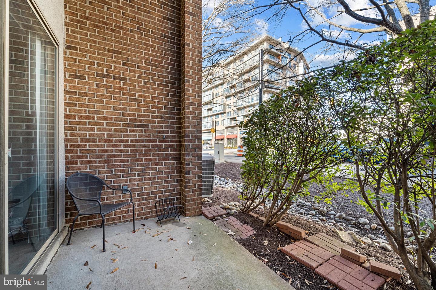 624 15TH ST S #1, ARLINGTON, Virginia 22202, 2 Bedrooms Bedrooms, ,2 BathroomsBathrooms,Residential,For sale,624 15TH ST S #1,VAAR2066268 MLS # VAAR2066268