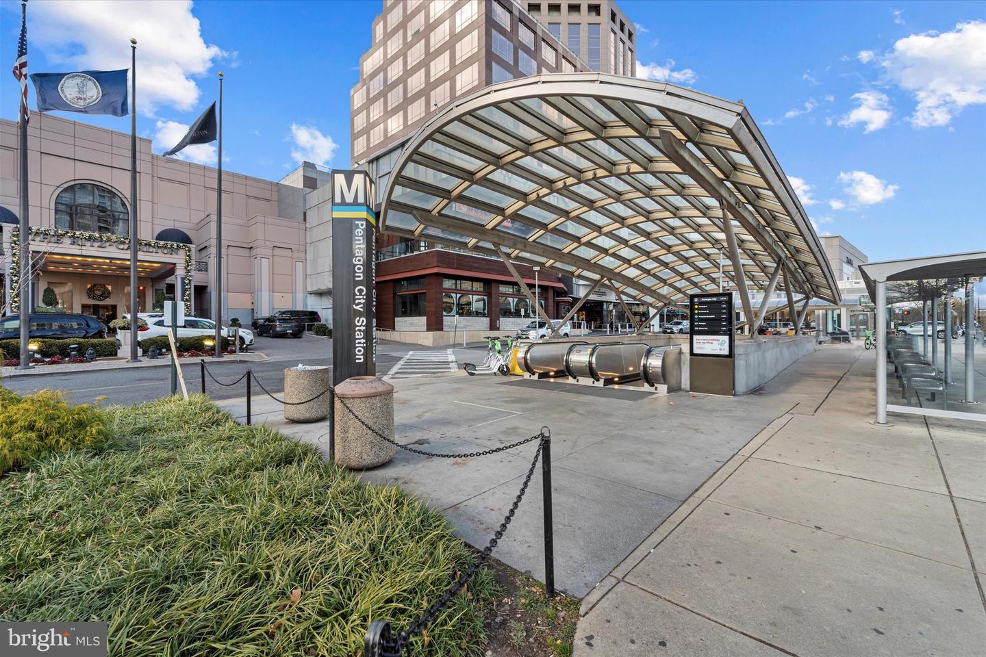 624 15TH ST S #1, ARLINGTON, Virginia 22202, 2 Bedrooms Bedrooms, ,2 BathroomsBathrooms,Residential,For sale,624 15TH ST S #1,VAAR2066268 MLS # VAAR2066268