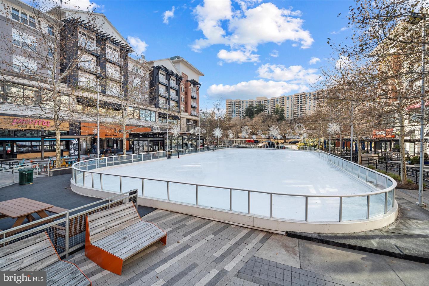 624 15TH ST S #1, ARLINGTON, Virginia 22202, 2 Bedrooms Bedrooms, ,2 BathroomsBathrooms,Residential,For sale,624 15TH ST S #1,VAAR2066268 MLS # VAAR2066268