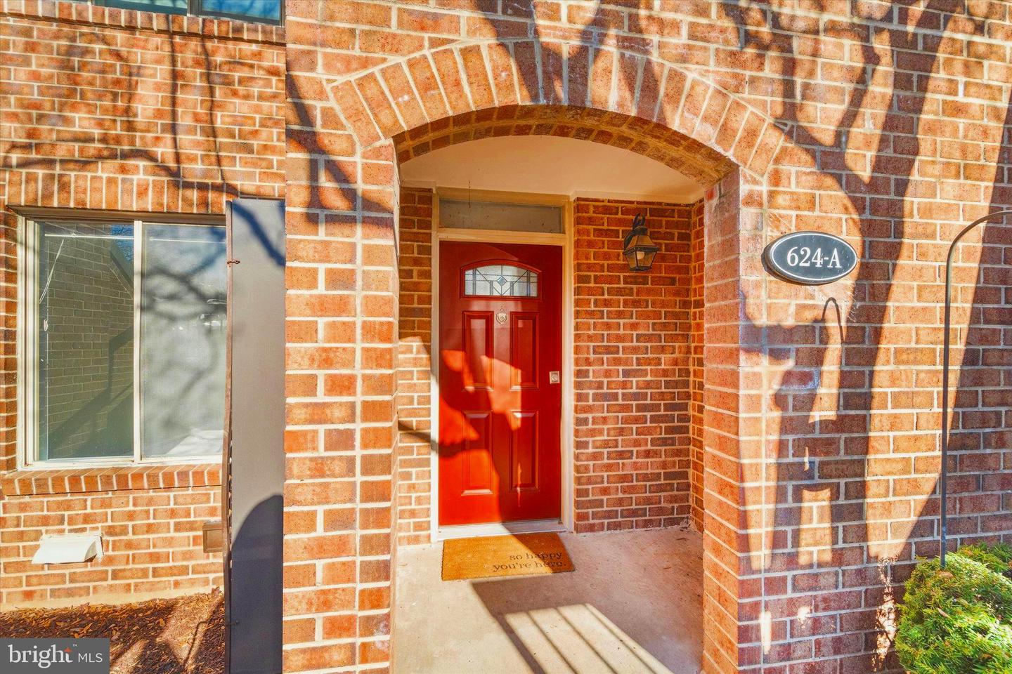 624 15TH ST S #1, ARLINGTON, Virginia 22202, 2 Bedrooms Bedrooms, ,2 BathroomsBathrooms,Residential,For sale,624 15TH ST S #1,VAAR2066268 MLS # VAAR2066268