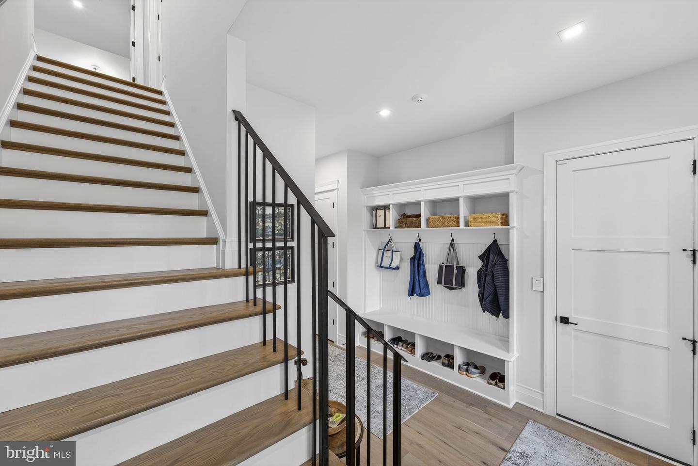 37291 SEABISCUIT PARK PL, MIDDLEBURG, Virginia 20117, 5 Bedrooms Bedrooms, ,5 BathroomsBathrooms,Residential,For sale,37291 SEABISCUIT PARK PL,VALO2111662 MLS # VALO2111662