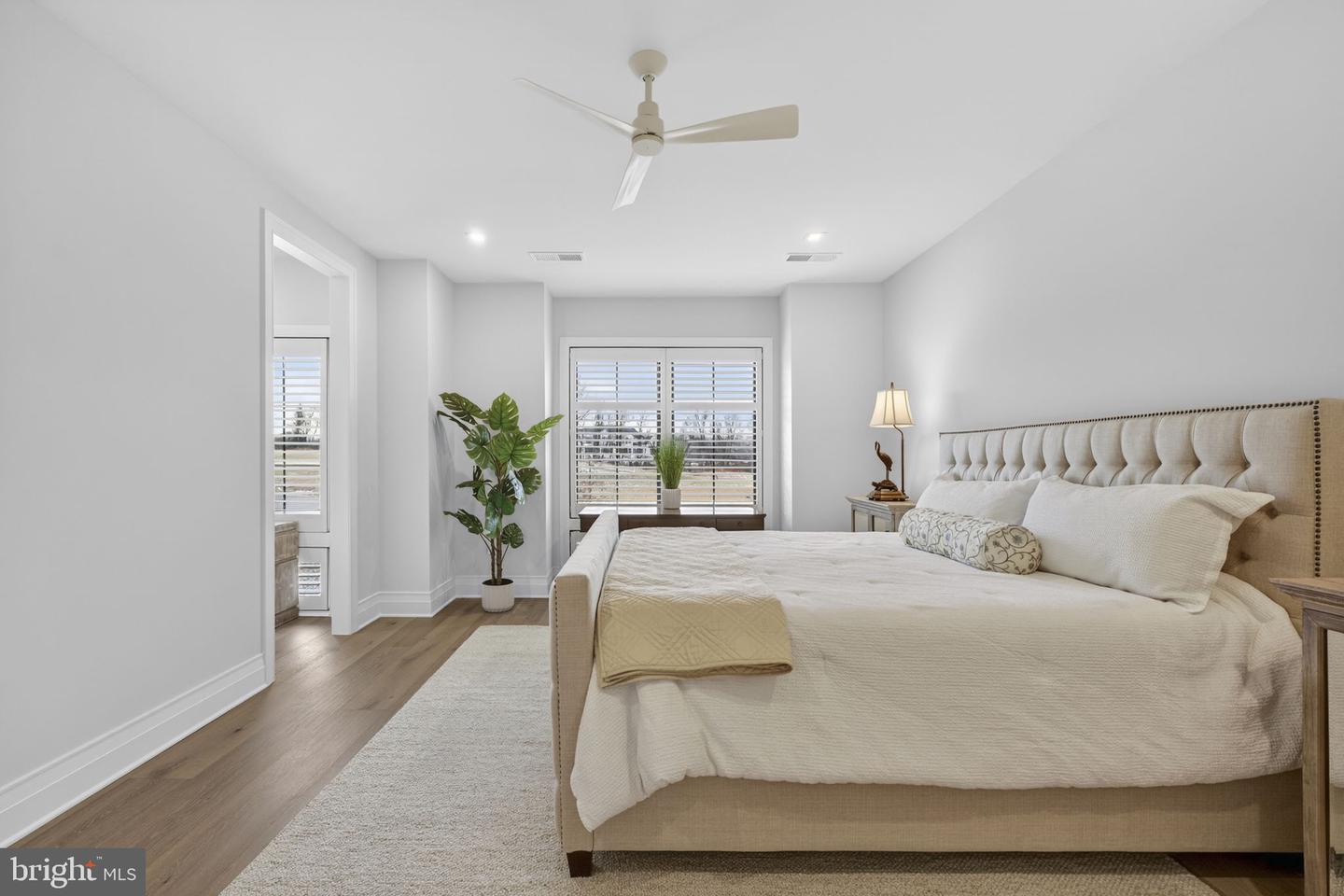 37291 SEABISCUIT PARK PL, MIDDLEBURG, Virginia 20117, 5 Bedrooms Bedrooms, ,5 BathroomsBathrooms,Residential,For sale,37291 SEABISCUIT PARK PL,VALO2111662 MLS # VALO2111662