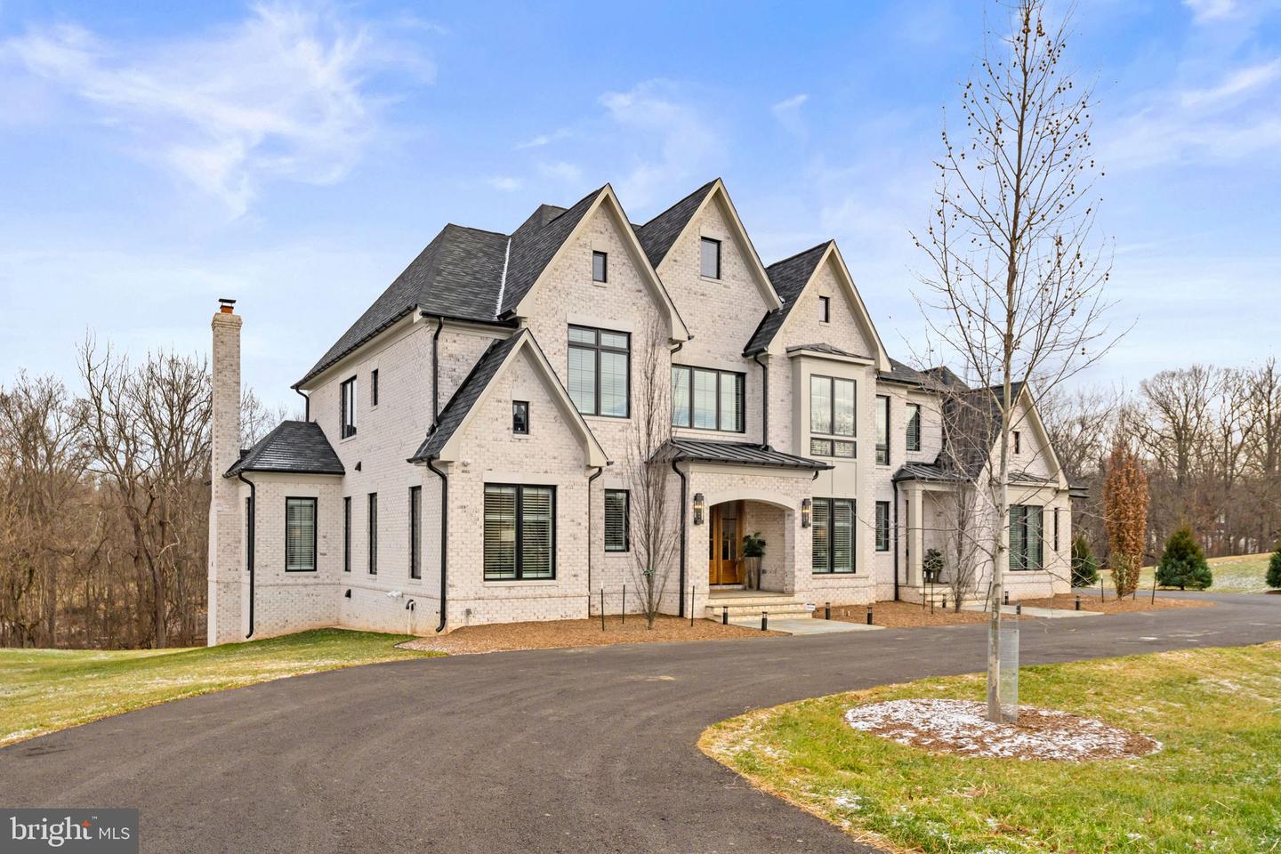 37291 SEABISCUIT PARK PL, MIDDLEBURG, Virginia 20117, 5 Bedrooms Bedrooms, ,5 BathroomsBathrooms,Residential,For sale,37291 SEABISCUIT PARK PL,VALO2111662 MLS # VALO2111662