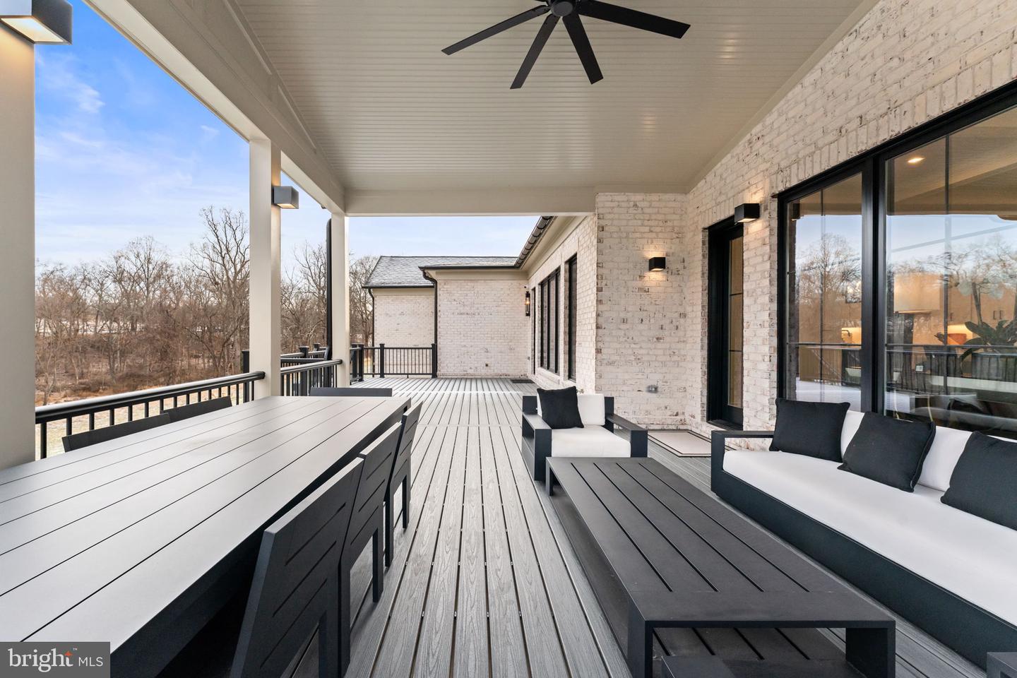 37291 SEABISCUIT PARK PL, MIDDLEBURG, Virginia 20117, 5 Bedrooms Bedrooms, ,5 BathroomsBathrooms,Residential,For sale,37291 SEABISCUIT PARK PL,VALO2111662 MLS # VALO2111662