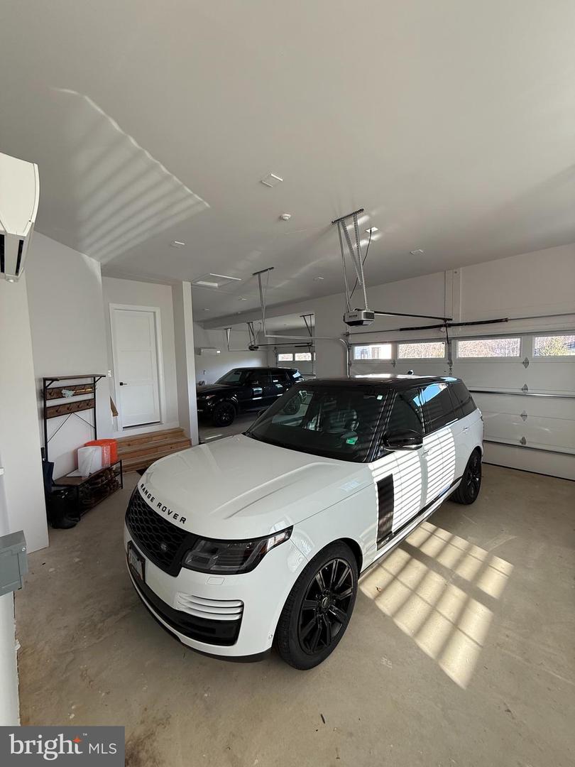 37291 SEABISCUIT PARK PL, MIDDLEBURG, Virginia 20117, 5 Bedrooms Bedrooms, ,5 BathroomsBathrooms,Residential,For sale,37291 SEABISCUIT PARK PL,VALO2111662 MLS # VALO2111662