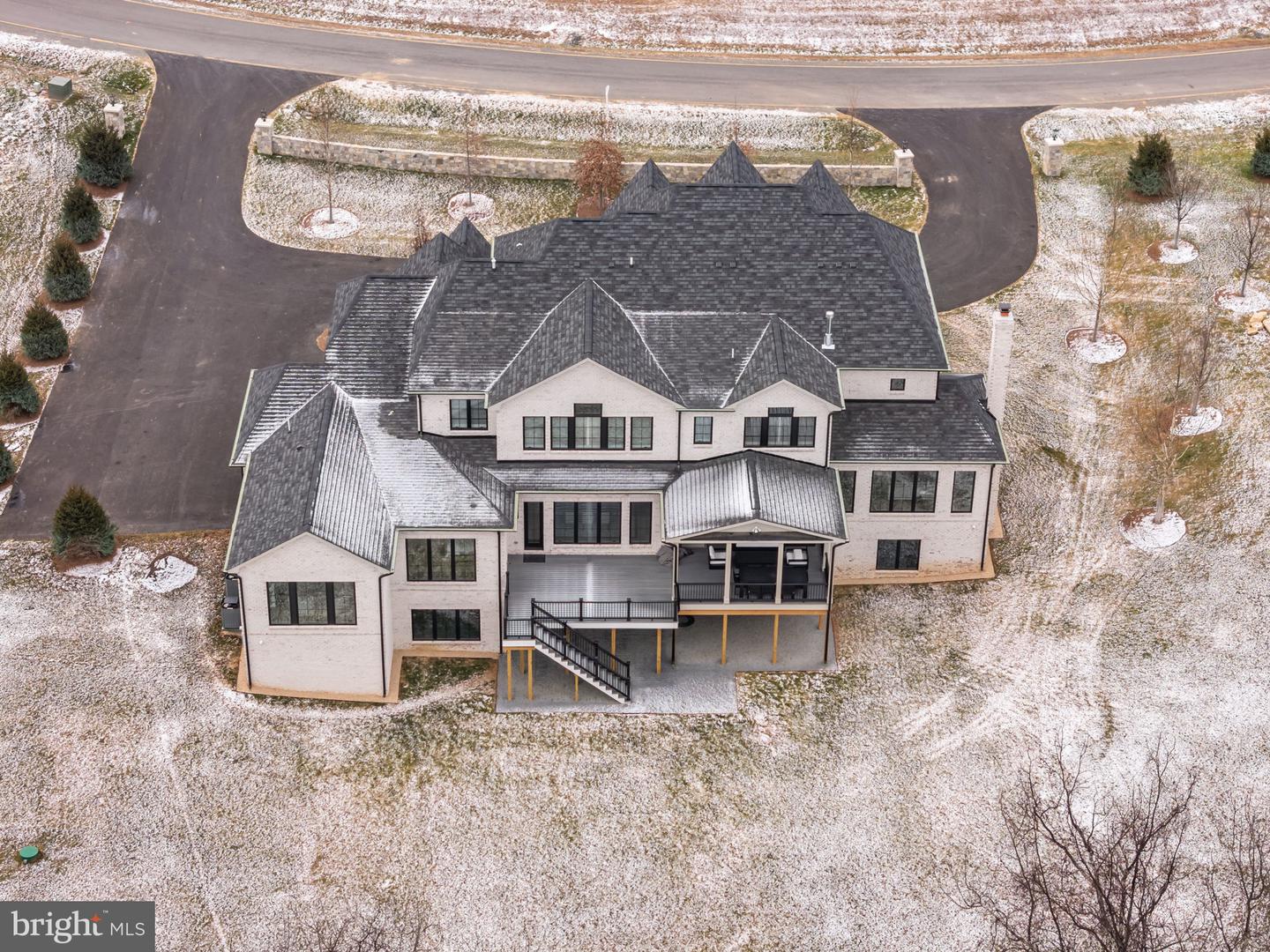 37291 SEABISCUIT PARK PL, MIDDLEBURG, Virginia 20117, 5 Bedrooms Bedrooms, ,5 BathroomsBathrooms,Residential,For sale,37291 SEABISCUIT PARK PL,VALO2111662 MLS # VALO2111662