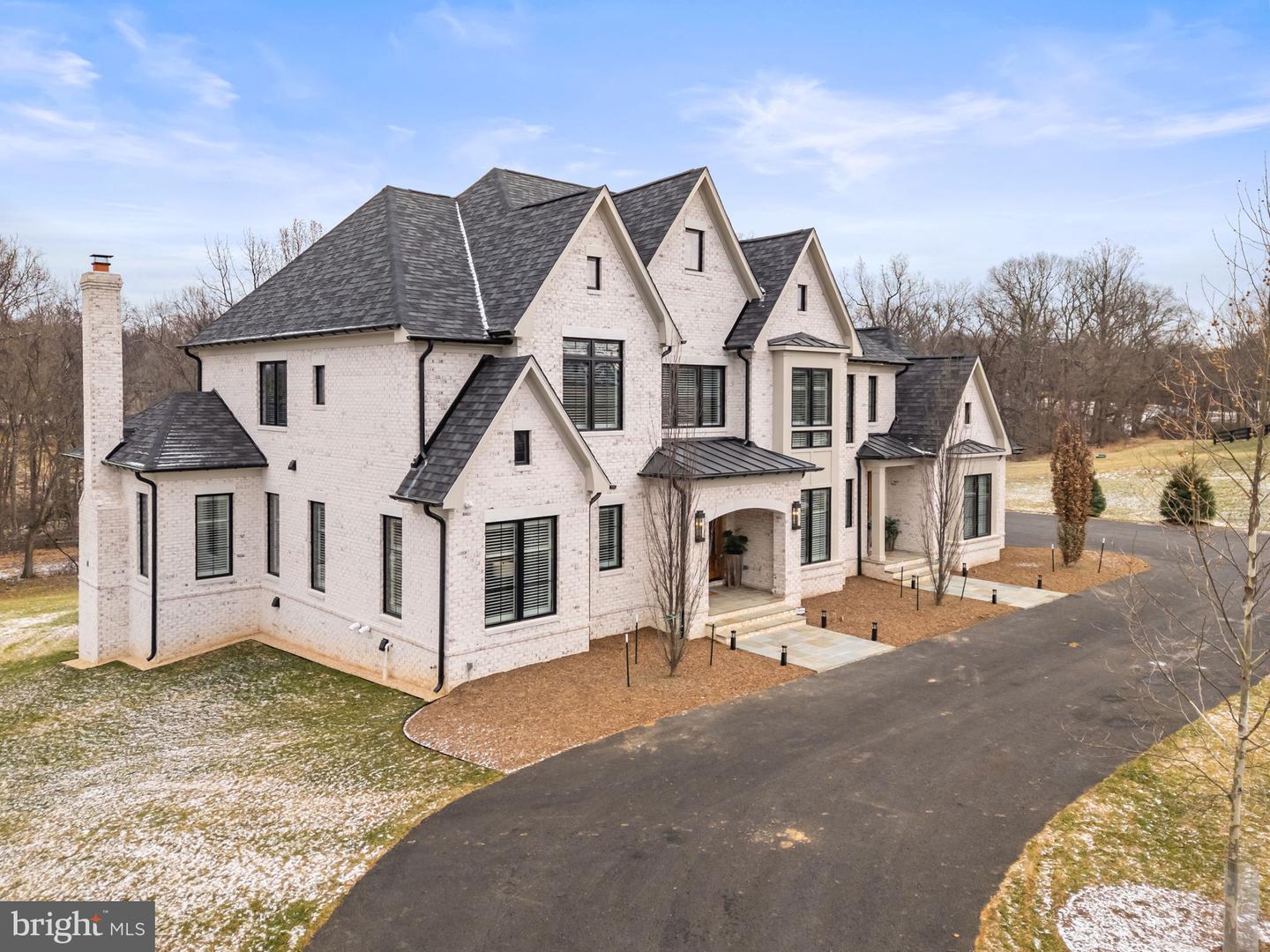 37291 SEABISCUIT PARK PL, MIDDLEBURG, Virginia 20117, 5 Bedrooms Bedrooms, ,5 BathroomsBathrooms,Residential,For sale,37291 SEABISCUIT PARK PL,VALO2111662 MLS # VALO2111662