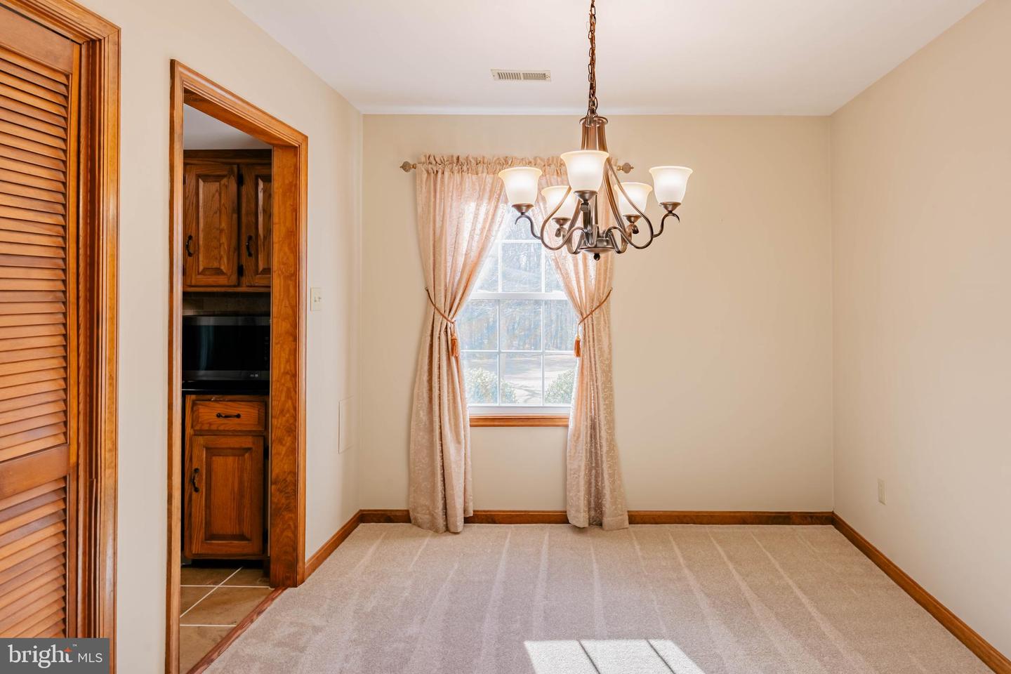 6 LITTLE CREEK LN, FREDERICKSBURG, Virginia 22405, 3 Bedrooms Bedrooms, ,2 BathroomsBathrooms,Residential,For sale,6 LITTLE CREEK LN,VAST2044476 MLS # VAST2044476 6 LITTLE CREEK LN, FREDERICKSBURG, Virginia 22405, 3 Bedrooms Bedrooms, ,2 BathroomsBathrooms,Residential,For sale,6 LITTLE CREEK LN,VAST2044476 MLS # VAST2044476