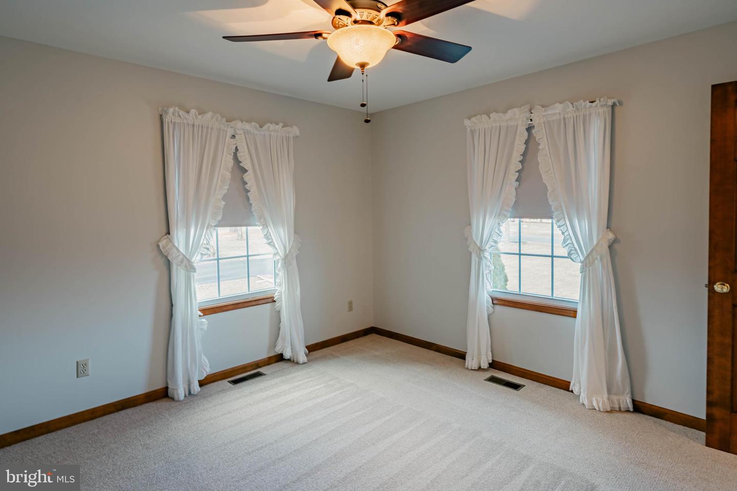 6 LITTLE CREEK LN, FREDERICKSBURG, Virginia 22405, 3 Bedrooms Bedrooms, ,2 BathroomsBathrooms,Residential,For sale,6 LITTLE CREEK LN,VAST2044476 MLS # VAST2044476 6 LITTLE CREEK LN, FREDERICKSBURG, Virginia 22405, 3 Bedrooms Bedrooms, ,2 BathroomsBathrooms,Residential,For sale,6 LITTLE CREEK LN,VAST2044476 MLS # VAST2044476