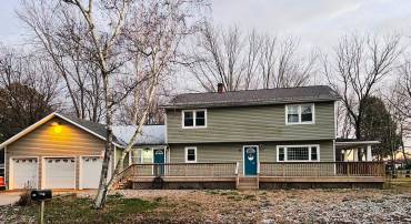 320 CEDAR AVE, COLONIAL BEACH, Virginia 22443, 4 Bedrooms Bedrooms, ,2 BathroomsBathrooms,Residential,For sale,320 CEDAR AVE,VAWE2010182 MLS # VAWE2010182