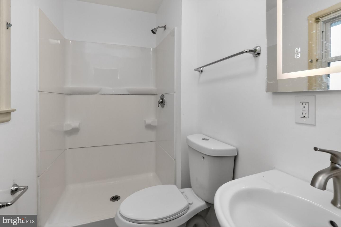 1607 ASHFORD PL, WOODBRIDGE, Virginia 22191, 4 Bedrooms Bedrooms, ,3 BathroomsBathrooms,Residential,For sale,1607 ASHFORD PL,VAPW2108872 MLS # VAPW2108872