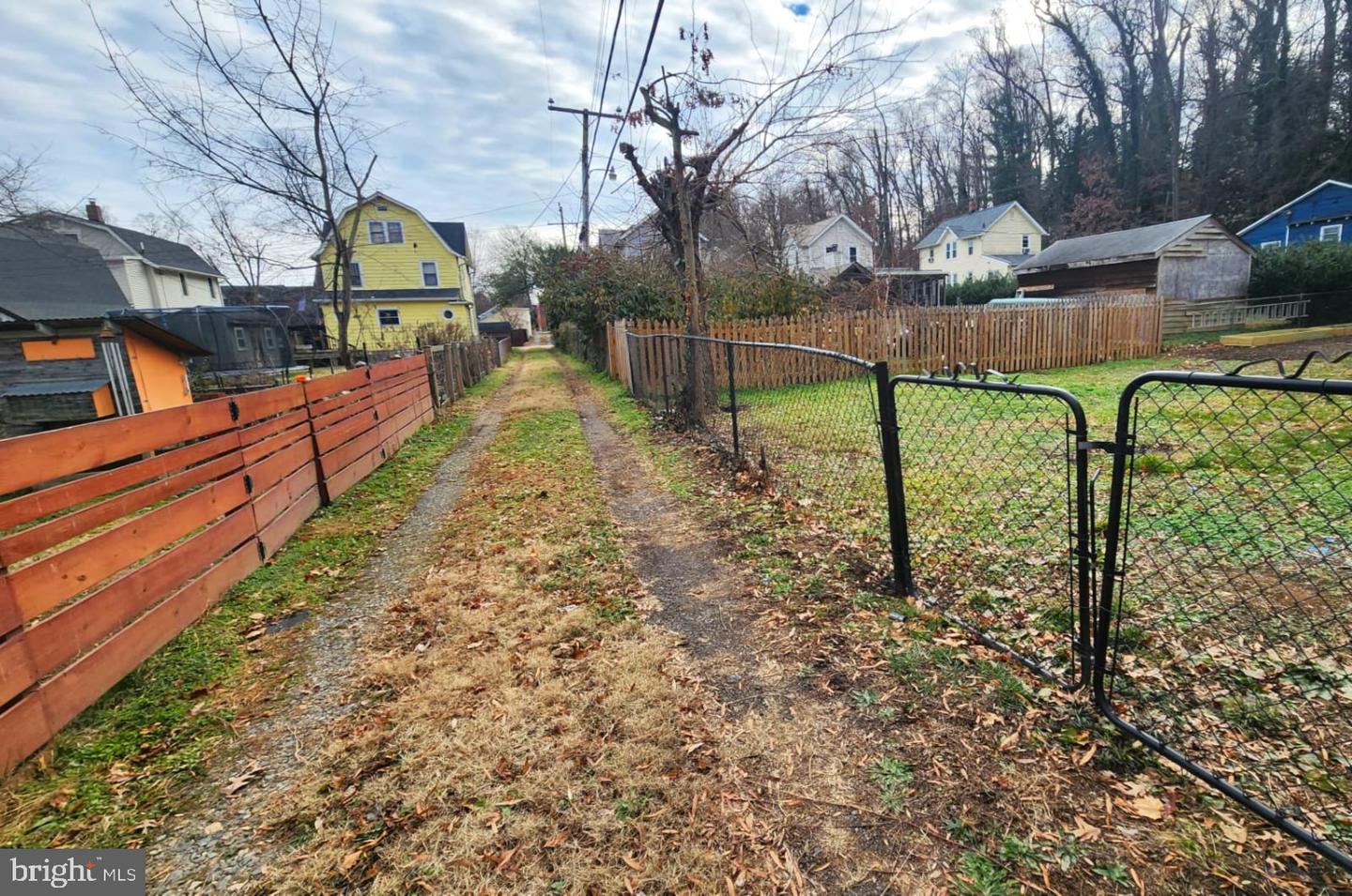 1407 SUNKEN RD, FREDERICKSBURG, Virginia 22401, 4 Bedrooms Bedrooms, ,2 BathroomsBathrooms,Residential,For sale,1407 SUNKEN RD,VAFB2009390 MLS # VAFB2009390 1407 SUNKEN RD, FREDERICKSBURG, Virginia 22401, 4 Bedrooms Bedrooms, ,2 BathroomsBathrooms,Residential,For sale,1407 SUNKEN RD,VAFB2009390 MLS # VAFB2009390