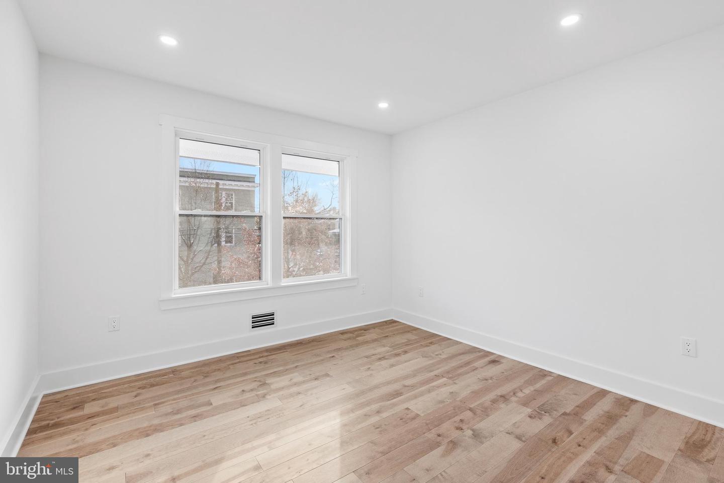 1355 LONGFELLOW ST NW, WASHINGTON, District Of Columbia 20011, 5 Bedrooms Bedrooms, ,5 BathroomsBathrooms,Residential,For sale,1355 LONGFELLOW ST NW,DCDC2234762 MLS # DCDC2234762 1355 LONGFELLOW ST NW, WASHINGTON, District Of Columbia 20011, 5 Bedrooms Bedrooms, ,5 BathroomsBathrooms,Residential,For sale,1355 LONGFELLOW ST NW,DCDC2234762 MLS # DCDC2234762