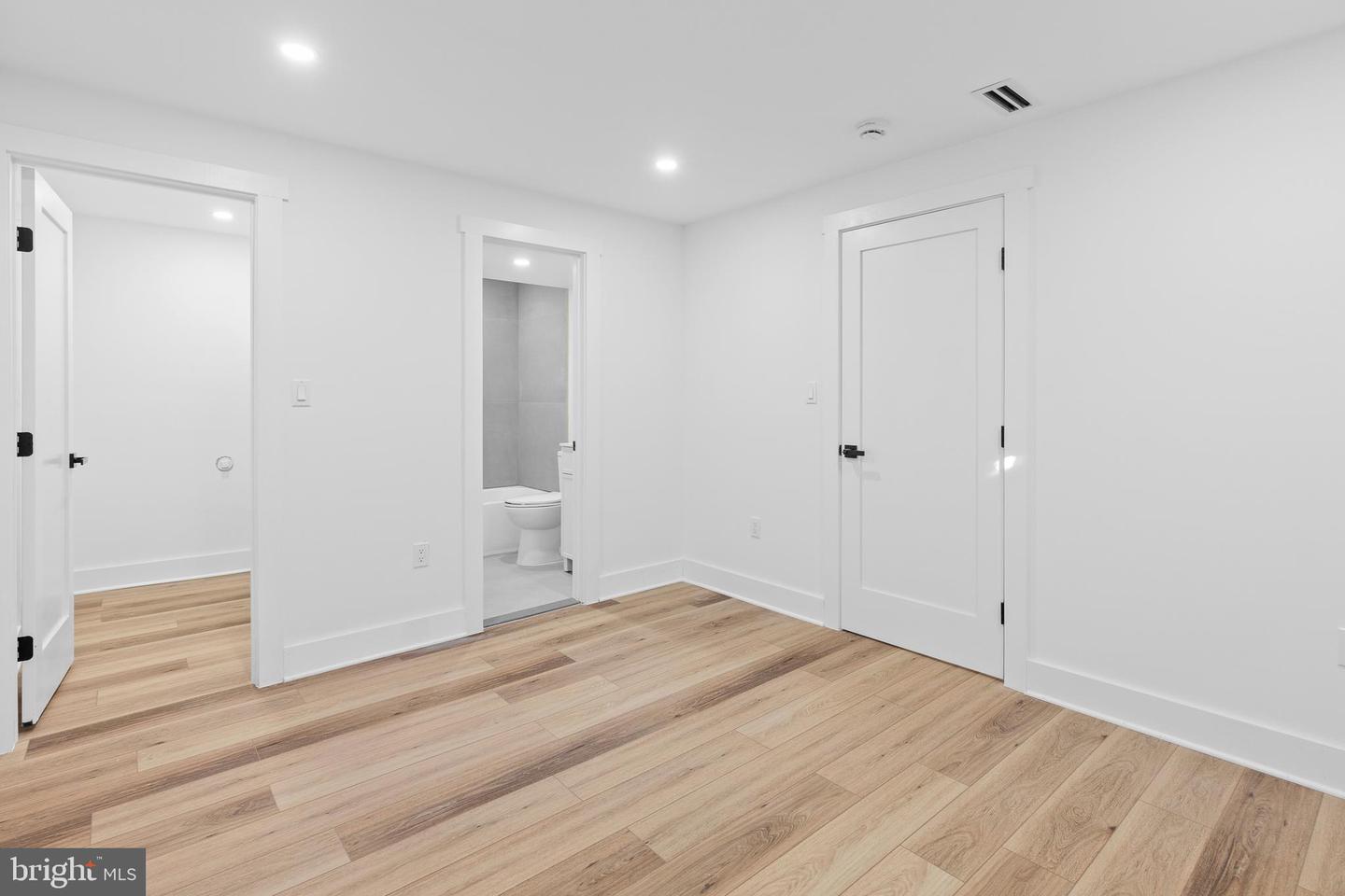 1355 LONGFELLOW ST NW, WASHINGTON, District Of Columbia 20011, 5 Bedrooms Bedrooms, ,5 BathroomsBathrooms,Residential,For sale,1355 LONGFELLOW ST NW,DCDC2234762 MLS # DCDC2234762 1355 LONGFELLOW ST NW, WASHINGTON, District Of Columbia 20011, 5 Bedrooms Bedrooms, ,5 BathroomsBathrooms,Residential,For sale,1355 LONGFELLOW ST NW,DCDC2234762 MLS # DCDC2234762