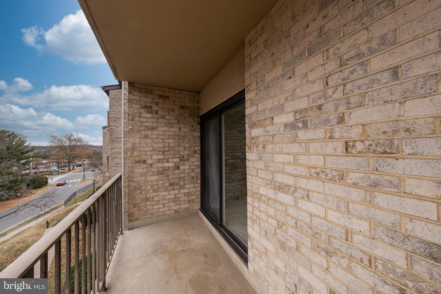 6137 EDSALL RD #I, ALEXANDRIA, Virginia 22304, 2 Bedrooms Bedrooms, ,1 BathroomBathrooms,Residential,For sale,6137 EDSALL RD #I,VAAX2052386 MLS # VAAX2052386 6137 EDSALL RD #I, ALEXANDRIA, Virginia 22304, 2 Bedrooms Bedrooms, ,1 BathroomBathrooms,Residential,For sale,6137 EDSALL RD #I,VAAX2052386 MLS # VAAX2052386