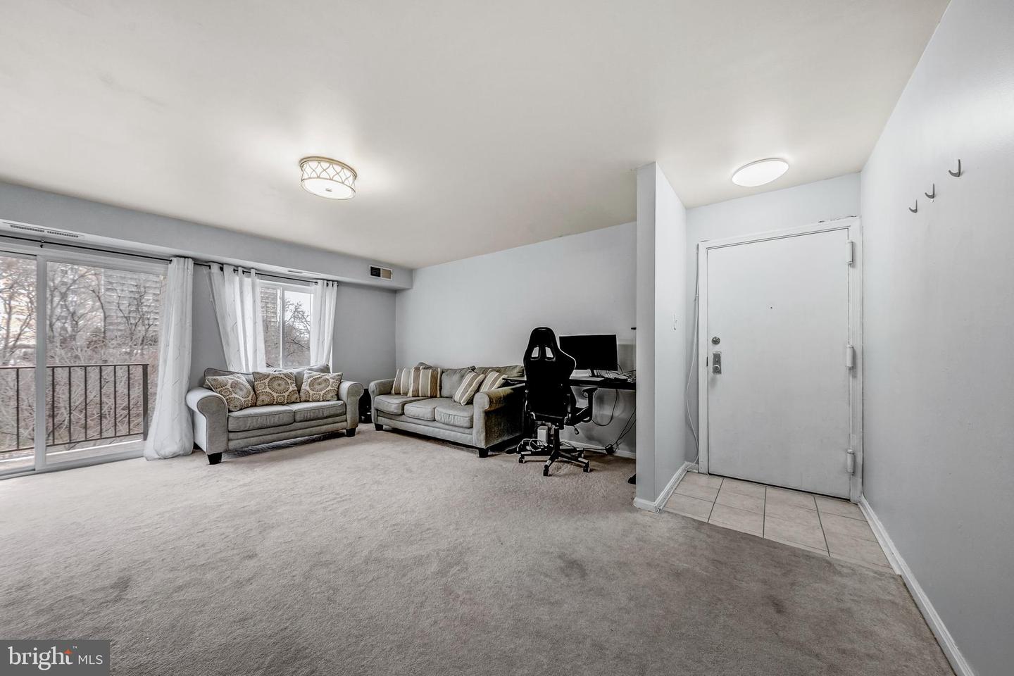 6137 EDSALL RD #I, ALEXANDRIA, Virginia 22304, 2 Bedrooms Bedrooms, ,1 BathroomBathrooms,Residential,For sale,6137 EDSALL RD #I,VAAX2052386 MLS # VAAX2052386 6137 EDSALL RD #I, ALEXANDRIA, Virginia 22304, 2 Bedrooms Bedrooms, ,1 BathroomBathrooms,Residential,For sale,6137 EDSALL RD #I,VAAX2052386 MLS # VAAX2052386