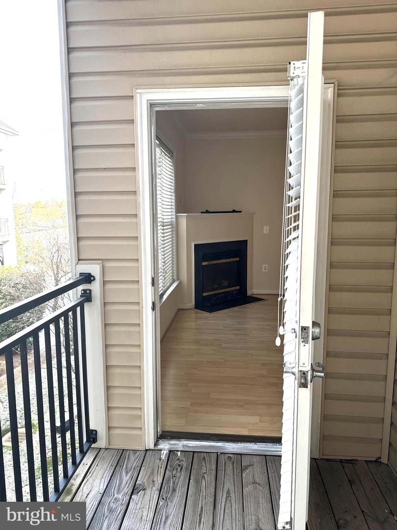 3820 LIGHTFOOT ST #316, CHANTILLY, Virginia 20151, 1 Bedroom Bedrooms, 2 Rooms Rooms,1 BathroomBathrooms,Residential,For sale,3820 LIGHTFOOT ST #316,VAFX2282484 MLS # VAFX2282484