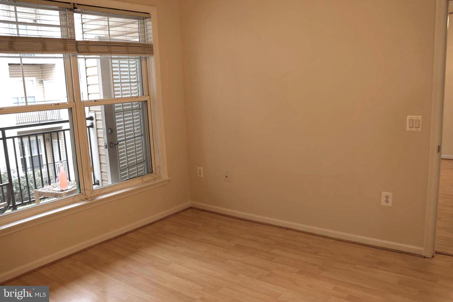 3820 LIGHTFOOT ST #316, CHANTILLY, Virginia 20151, 1 Bedroom Bedrooms, 2 Rooms Rooms,1 BathroomBathrooms,Residential,For sale,3820 LIGHTFOOT ST #316,VAFX2282484 MLS # VAFX2282484