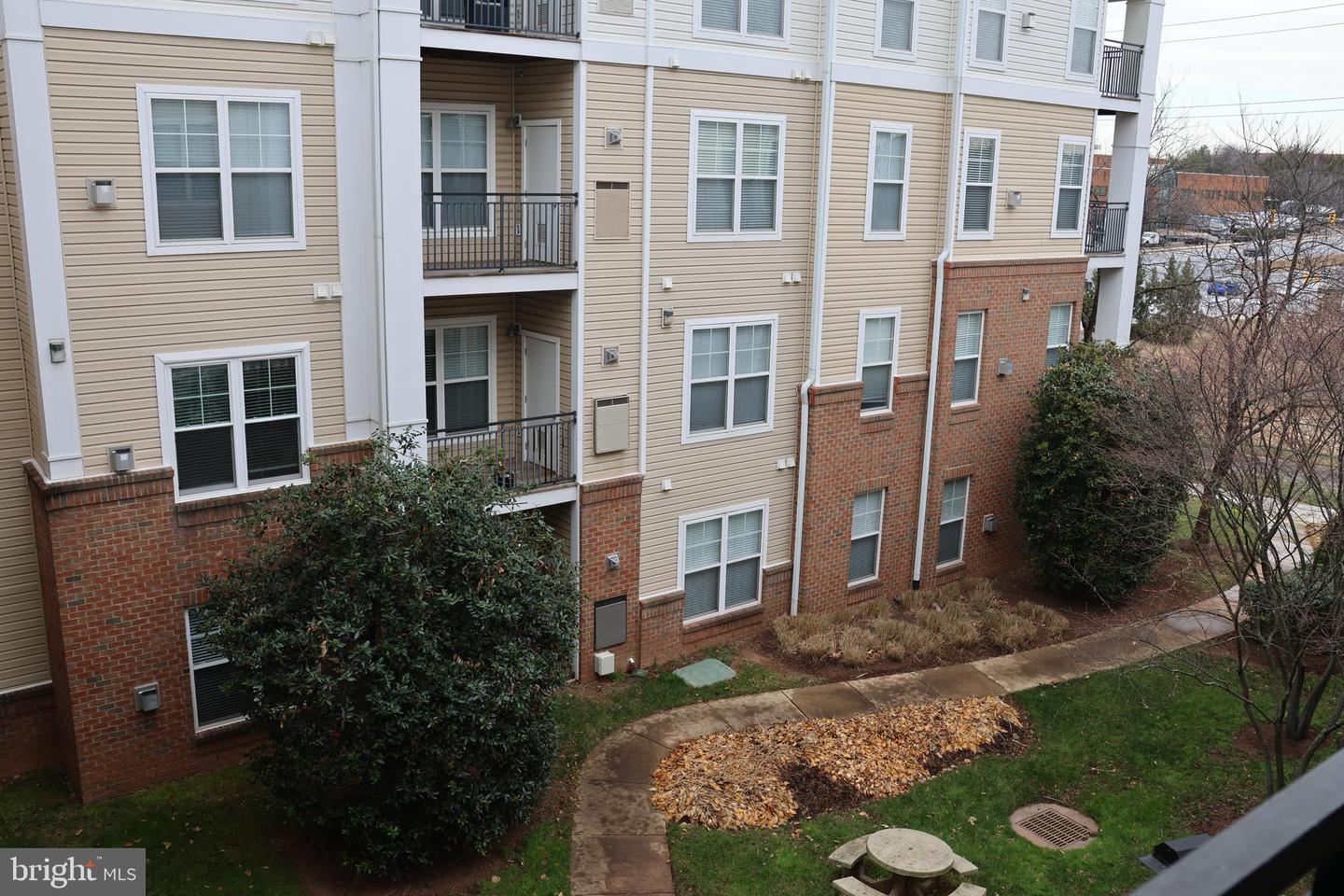 3820 LIGHTFOOT ST #316, CHANTILLY, Virginia 20151, 1 Bedroom Bedrooms, 2 Rooms Rooms,1 BathroomBathrooms,Residential,For sale,3820 LIGHTFOOT ST #316,VAFX2282484 MLS # VAFX2282484