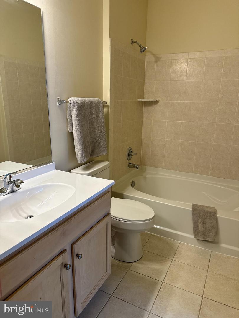 3820 LIGHTFOOT ST #316, CHANTILLY, Virginia 20151, 1 Bedroom Bedrooms, 2 Rooms Rooms,1 BathroomBathrooms,Residential,For sale,3820 LIGHTFOOT ST #316,VAFX2282484 MLS # VAFX2282484 3820 LIGHTFOOT ST #316, CHANTILLY, Virginia 20151, 1 Bedroom Bedrooms, 2 Rooms Rooms,1 BathroomBathrooms,Residential,For sale,3820 LIGHTFOOT ST #316,VAFX2282484 MLS # VAFX2282484