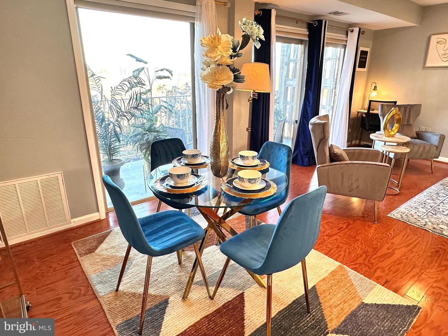 5250 VALLEY FORGE DR #407, ALEXANDRIA, Virginia 22304, 3 Bedrooms Bedrooms, ,2 BathroomsBathrooms,Residential,For sale,5250 VALLEY FORGE DR #407,VAAX2052420 MLS # VAAX2052420 5250 VALLEY FORGE DR #407, ALEXANDRIA, Virginia 22304, 3 Bedrooms Bedrooms, ,2 BathroomsBathrooms,Residential,For sale,5250 VALLEY FORGE DR #407,VAAX2052420 MLS # VAAX2052420