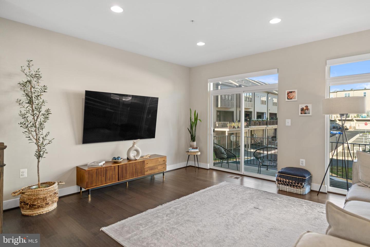 22966 CABRAL TER, BRAMBLETON, Virginia 20148, 3 Bedrooms Bedrooms, ,3 BathroomsBathrooms,Residential,For sale,22966 CABRAL TER,VALO2112364 MLS # VALO2112364 22966 CABRAL TER, BRAMBLETON, Virginia 20148, 3 Bedrooms Bedrooms, ,3 BathroomsBathrooms,Residential,For sale,22966 CABRAL TER,VALO2112364 MLS # VALO2112364