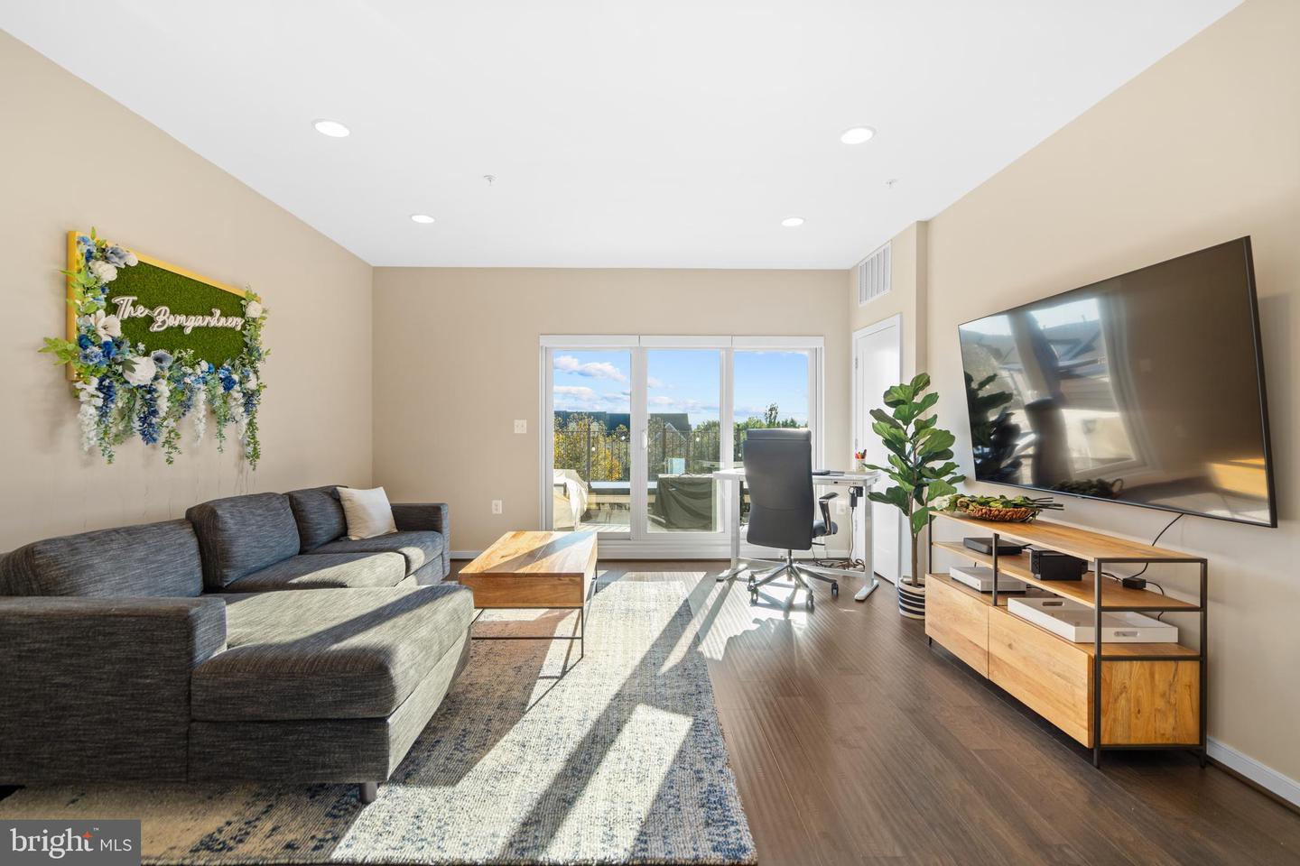 22966 CABRAL TER, BRAMBLETON, Virginia 20148, 3 Bedrooms Bedrooms, ,3 BathroomsBathrooms,Residential,For sale,22966 CABRAL TER,VALO2112364 MLS # VALO2112364 22966 CABRAL TER, BRAMBLETON, Virginia 20148, 3 Bedrooms Bedrooms, ,3 BathroomsBathrooms,Residential,For sale,22966 CABRAL TER,VALO2112364 MLS # VALO2112364