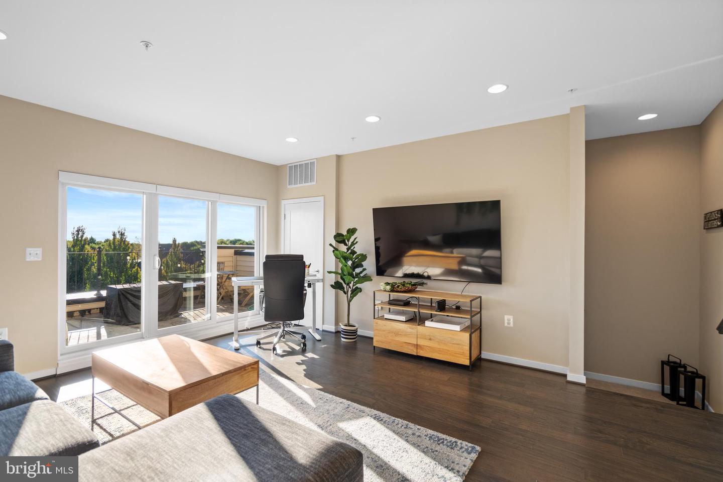 22966 CABRAL TER, BRAMBLETON, Virginia 20148, 3 Bedrooms Bedrooms, ,3 BathroomsBathrooms,Residential,For sale,22966 CABRAL TER,VALO2112364 MLS # VALO2112364 22966 CABRAL TER, BRAMBLETON, Virginia 20148, 3 Bedrooms Bedrooms, ,3 BathroomsBathrooms,Residential,For sale,22966 CABRAL TER,VALO2112364 MLS # VALO2112364