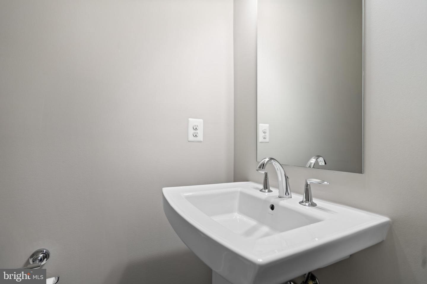 22966 CABRAL TER, BRAMBLETON, Virginia 20148, 3 Bedrooms Bedrooms, ,3 BathroomsBathrooms,Residential,For sale,22966 CABRAL TER,VALO2112364 MLS # VALO2112364 22966 CABRAL TER, BRAMBLETON, Virginia 20148, 3 Bedrooms Bedrooms, ,3 BathroomsBathrooms,Residential,For sale,22966 CABRAL TER,VALO2112364 MLS # VALO2112364