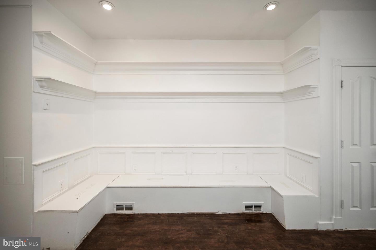 1712 WASHINGTON AVE, FREDERICKSBURG, Virginia 22401, 4 Bedrooms Bedrooms, ,3 BathroomsBathrooms,Residential,For sale,1712 WASHINGTON AVE,VAFB2009414 MLS # VAFB2009414 1712 WASHINGTON AVE, FREDERICKSBURG, Virginia 22401, 4 Bedrooms Bedrooms, ,3 BathroomsBathrooms,Residential,For sale,1712 WASHINGTON AVE,VAFB2009414 MLS # VAFB2009414