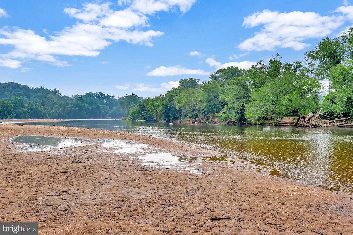 1712 WASHINGTON AVE, FREDERICKSBURG, Virginia 22401, 4 Bedrooms Bedrooms, ,3 BathroomsBathrooms,Residential,For sale,1712 WASHINGTON AVE,VAFB2009414 MLS # VAFB2009414 1712 WASHINGTON AVE, FREDERICKSBURG, Virginia 22401, 4 Bedrooms Bedrooms, ,3 BathroomsBathrooms,Residential,For sale,1712 WASHINGTON AVE,VAFB2009414 MLS # VAFB2009414