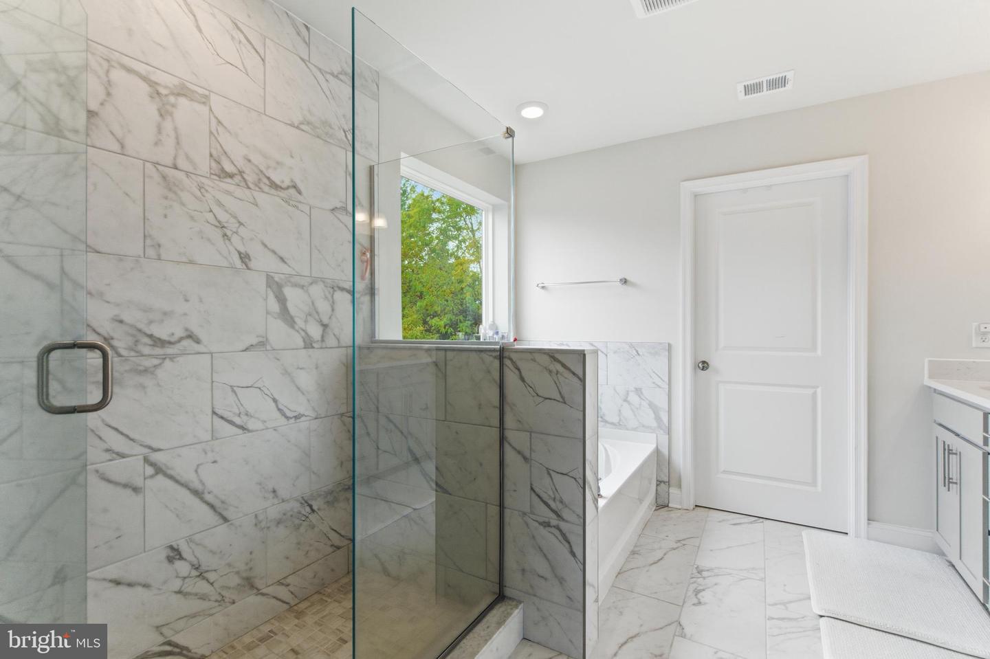 681 HILLMAN DR, WINCHESTER, Virginia 22601, 5 Bedrooms Bedrooms, ,4 BathroomsBathrooms,Residential,For sale,681 HILLMAN DR,VAWI2009602 MLS # VAWI2009602 681 HILLMAN DR, WINCHESTER, Virginia 22601, 5 Bedrooms Bedrooms, ,4 BathroomsBathrooms,Residential,For sale,681 HILLMAN DR,VAWI2009602 MLS # VAWI2009602