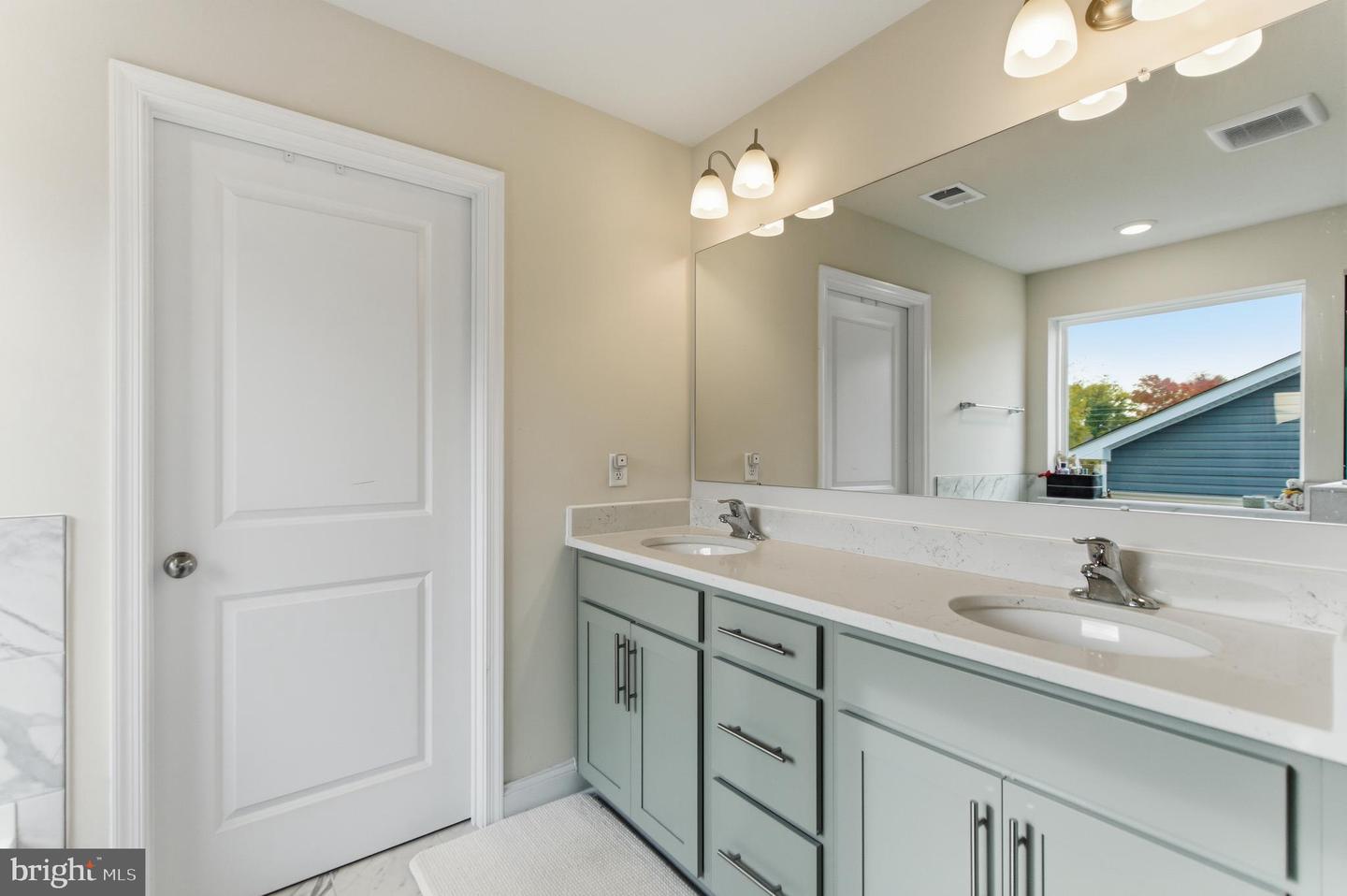 681 HILLMAN DR, WINCHESTER, Virginia 22601, 5 Bedrooms Bedrooms, ,4 BathroomsBathrooms,Residential,For sale,681 HILLMAN DR,VAWI2009602 MLS # VAWI2009602 681 HILLMAN DR, WINCHESTER, Virginia 22601, 5 Bedrooms Bedrooms, ,4 BathroomsBathrooms,Residential,For sale,681 HILLMAN DR,VAWI2009602 MLS # VAWI2009602