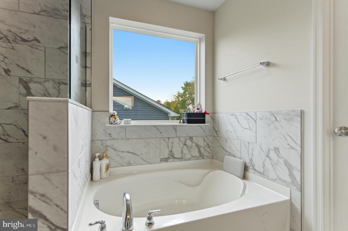 681 HILLMAN DR, WINCHESTER, Virginia 22601, 5 Bedrooms Bedrooms, ,4 BathroomsBathrooms,Residential,For sale,681 HILLMAN DR,VAWI2009602 MLS # VAWI2009602 681 HILLMAN DR, WINCHESTER, Virginia 22601, 5 Bedrooms Bedrooms, ,4 BathroomsBathrooms,Residential,For sale,681 HILLMAN DR,VAWI2009602 MLS # VAWI2009602