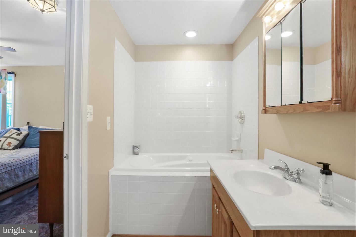 464 CASTLETON FORD RD, CASTLETON, Virginia 22716, 3 Bedrooms Bedrooms, ,2 BathroomsBathrooms,Residential,For sale,464 CASTLETON FORD RD,VARP2002436 MLS # VARP2002436