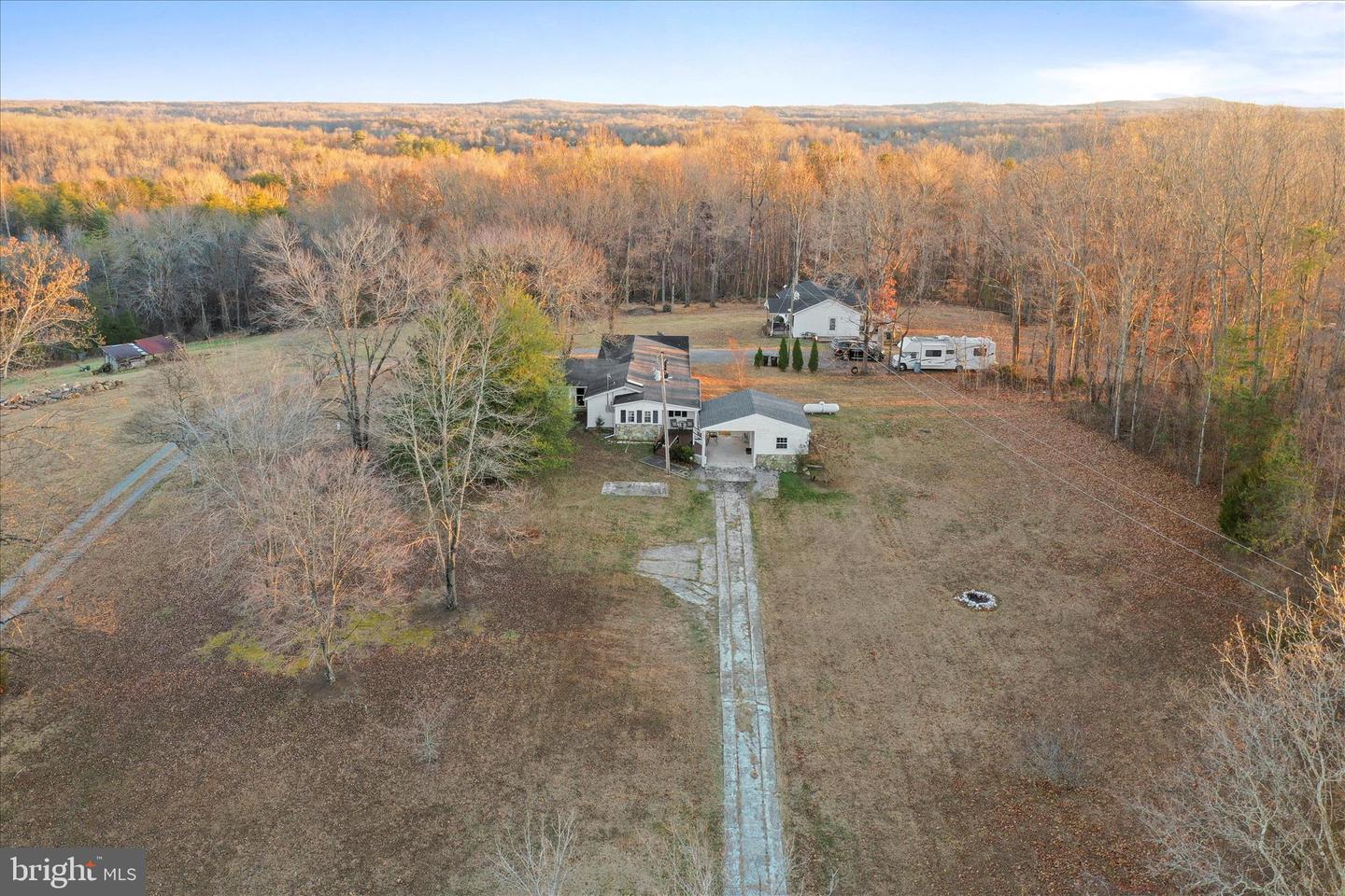 464 CASTLETON FORD RD, CASTLETON, Virginia 22716, 3 Bedrooms Bedrooms, ,2 BathroomsBathrooms,Residential,For sale,464 CASTLETON FORD RD,VARP2002436 MLS # VARP2002436