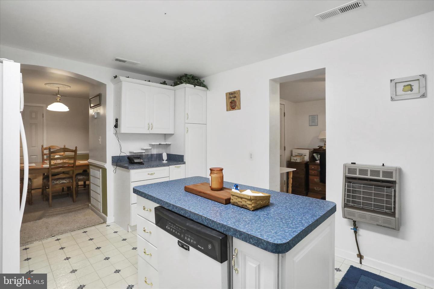 464 CASTLETON FORD RD, CASTLETON, Virginia 22716, 3 Bedrooms Bedrooms, ,2 BathroomsBathrooms,Residential,For sale,464 CASTLETON FORD RD,VARP2002436 MLS # VARP2002436