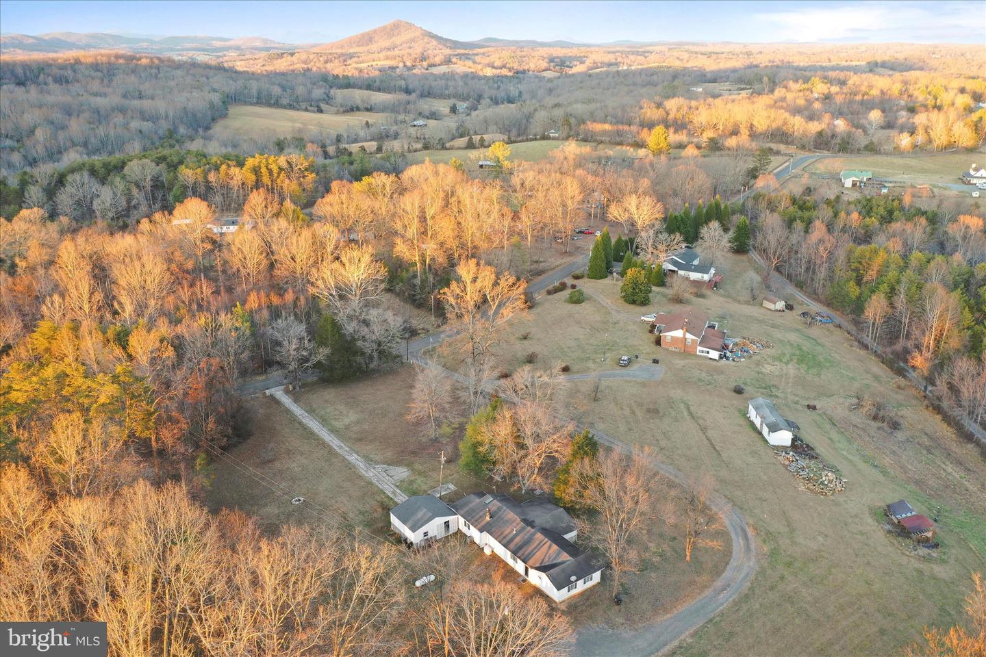 464 CASTLETON FORD RD, CASTLETON, Virginia 22716, 3 Bedrooms Bedrooms, ,2 BathroomsBathrooms,Residential,For sale,464 CASTLETON FORD RD,VARP2002436 MLS # VARP2002436