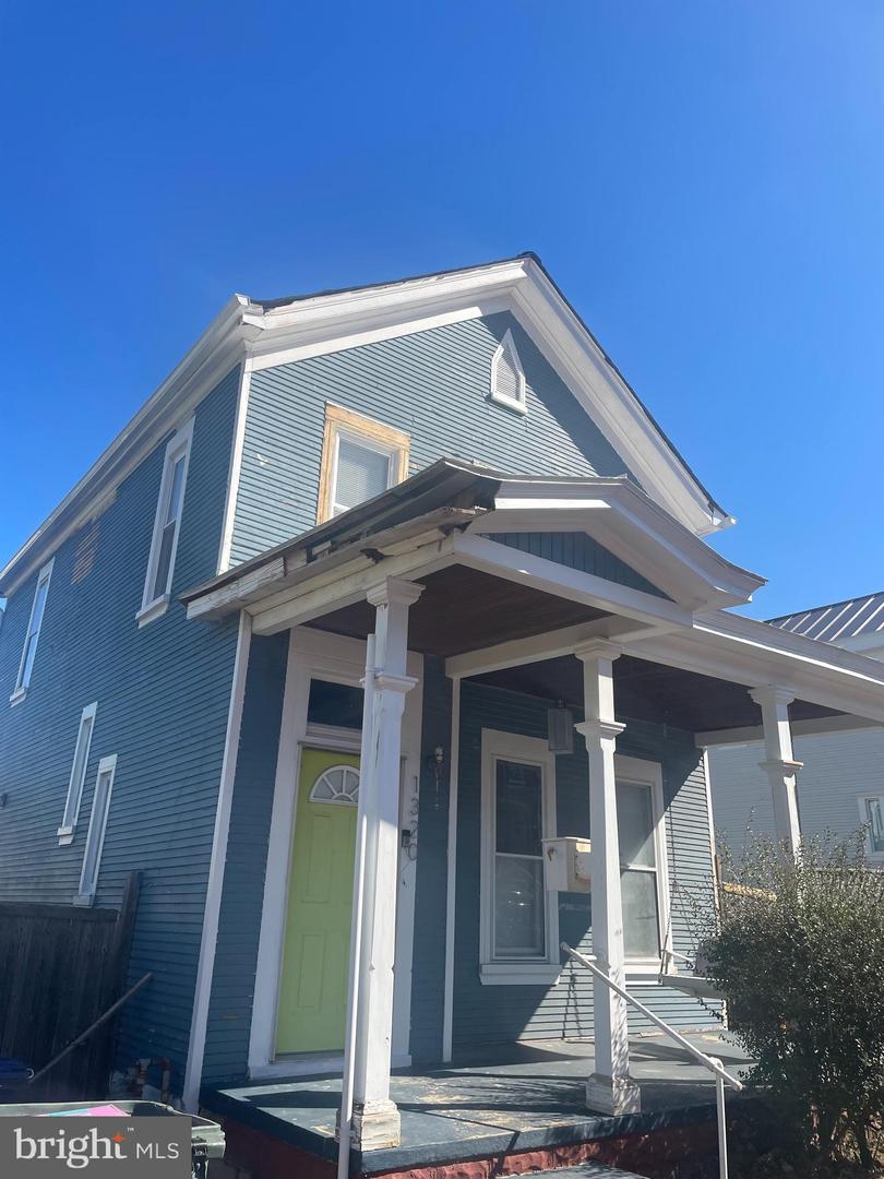 1320 VALLEY PL SE, WASHINGTON, District Of Columbia 20020, 3 Bedrooms Bedrooms, ,1 BathroomBathrooms,Residential,For sale,1320 VALLEY PL SE,DCDC2235048 MLS # DCDC2235048 1320 VALLEY PL SE, WASHINGTON, District Of Columbia 20020, 3 Bedrooms Bedrooms, ,1 BathroomBathrooms,Residential,For sale,1320 VALLEY PL SE,DCDC2235048 MLS # DCDC2235048