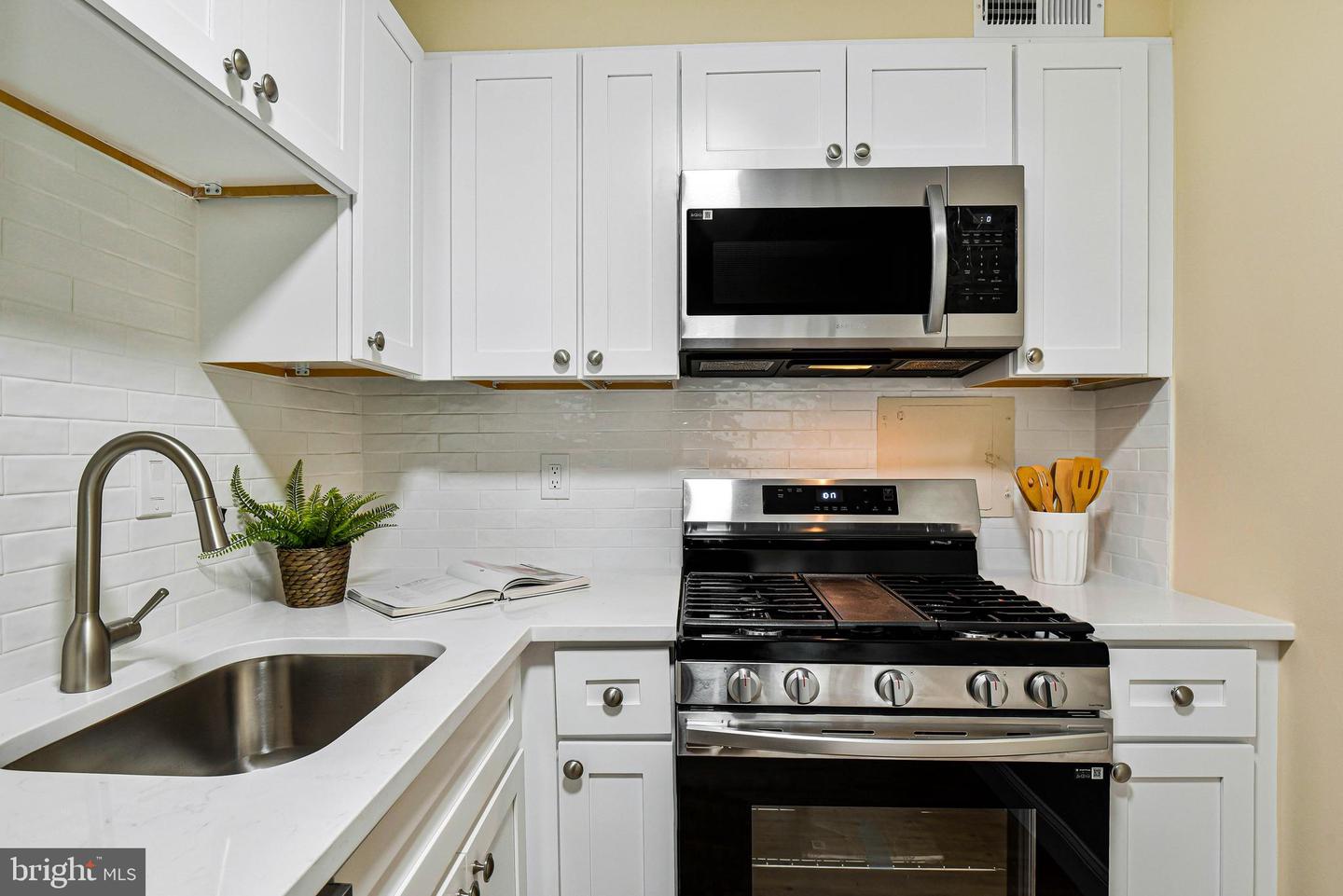 300 M ST SW #N508, WASHINGTON, District Of Columbia 20024, 1 Bedroom Bedrooms, ,1 BathroomBathrooms,Residential,For sale,300 M ST SW #N508,DCDC2235050 MLS # DCDC2235050 300 M ST SW #N508, WASHINGTON, District Of Columbia 20024, 1 Bedroom Bedrooms, ,1 BathroomBathrooms,Residential,For sale,300 M ST SW #N508,DCDC2235050 MLS # DCDC2235050