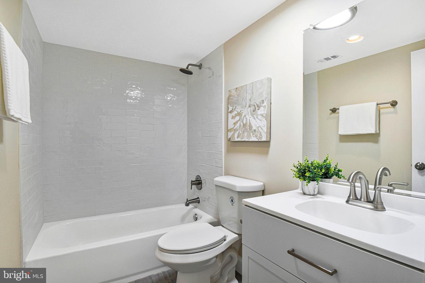 300 M ST SW #N508, WASHINGTON, District Of Columbia 20024, 1 Bedroom Bedrooms, ,1 BathroomBathrooms,Residential,For sale,300 M ST SW #N508,DCDC2235050 MLS # DCDC2235050 300 M ST SW #N508, WASHINGTON, District Of Columbia 20024, 1 Bedroom Bedrooms, ,1 BathroomBathrooms,Residential,For sale,300 M ST SW #N508,DCDC2235050 MLS # DCDC2235050