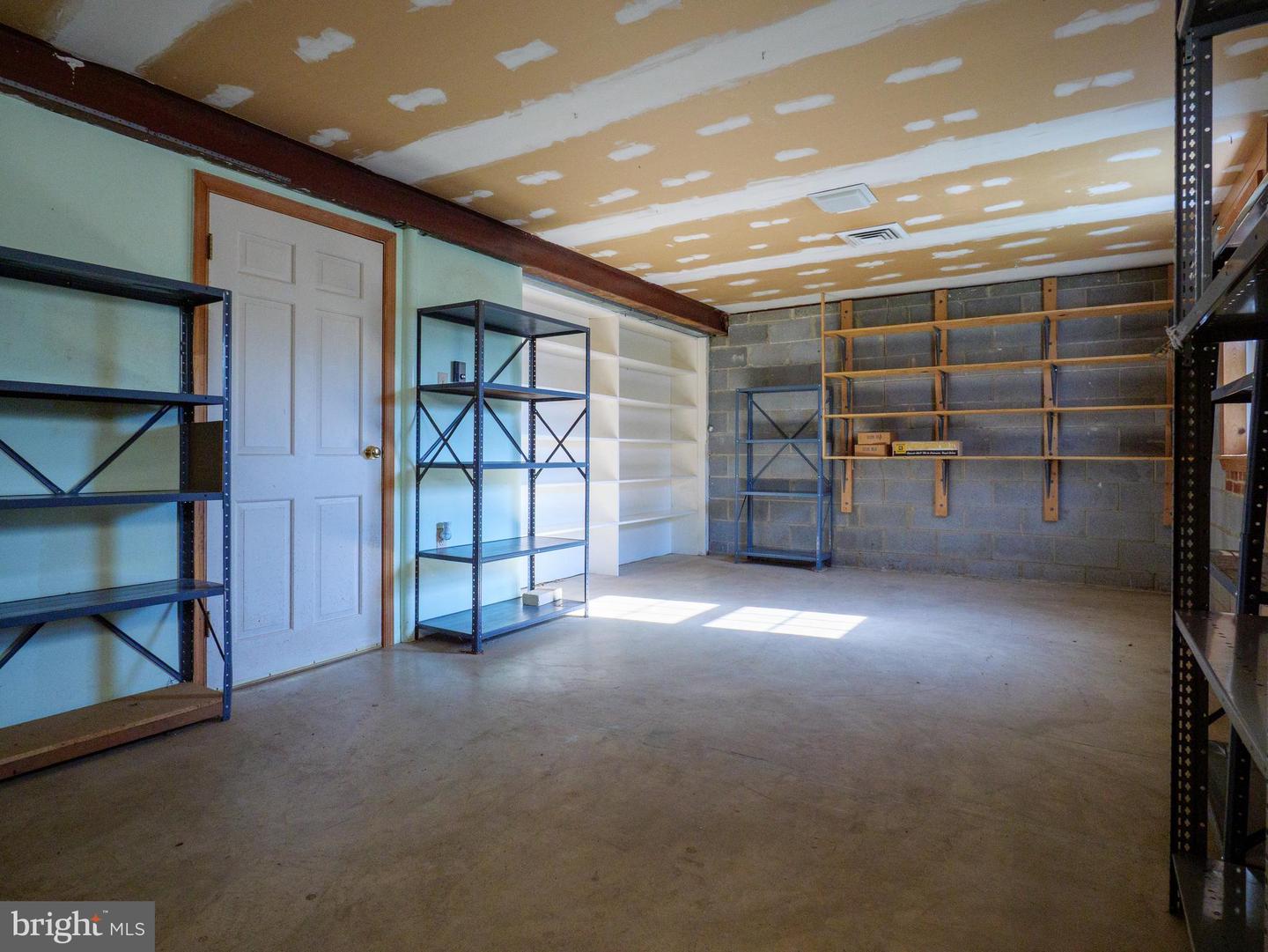 17152 BRIDGE VIEW CT, PAEONIAN SPRINGS, Virginia 20129, 4 Bedrooms Bedrooms, ,2 BathroomsBathrooms,Residential,For sale,17152 BRIDGE VIEW CT,VALO2104206 MLS # VALO2104206