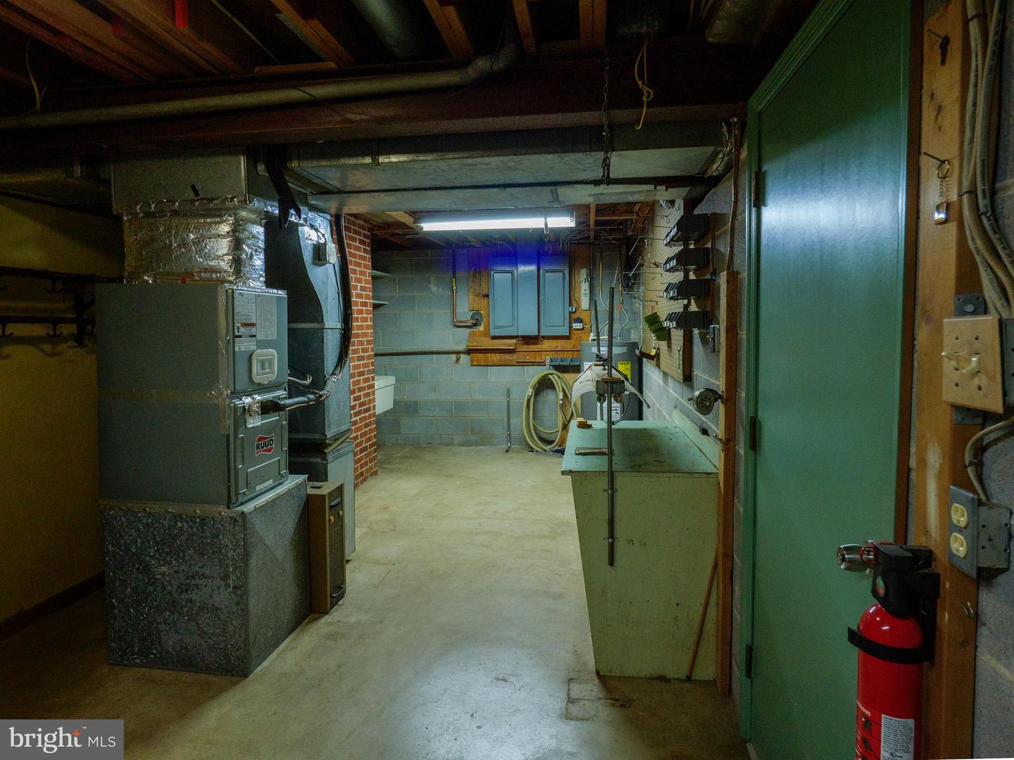 17152 BRIDGE VIEW CT, PAEONIAN SPRINGS, Virginia 20129, 4 Bedrooms Bedrooms, ,2 BathroomsBathrooms,Residential,For sale,17152 BRIDGE VIEW CT,VALO2104206 MLS # VALO2104206